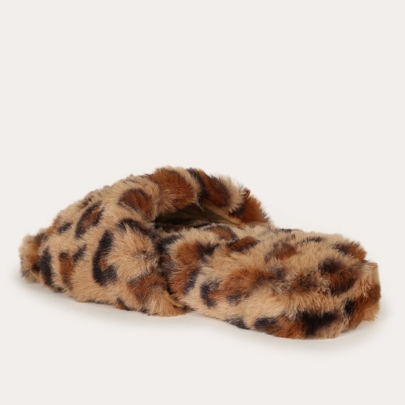 👣Forever Leopard Print Slide Slippers comfortable and warm beautiful - Picture 4 of 11